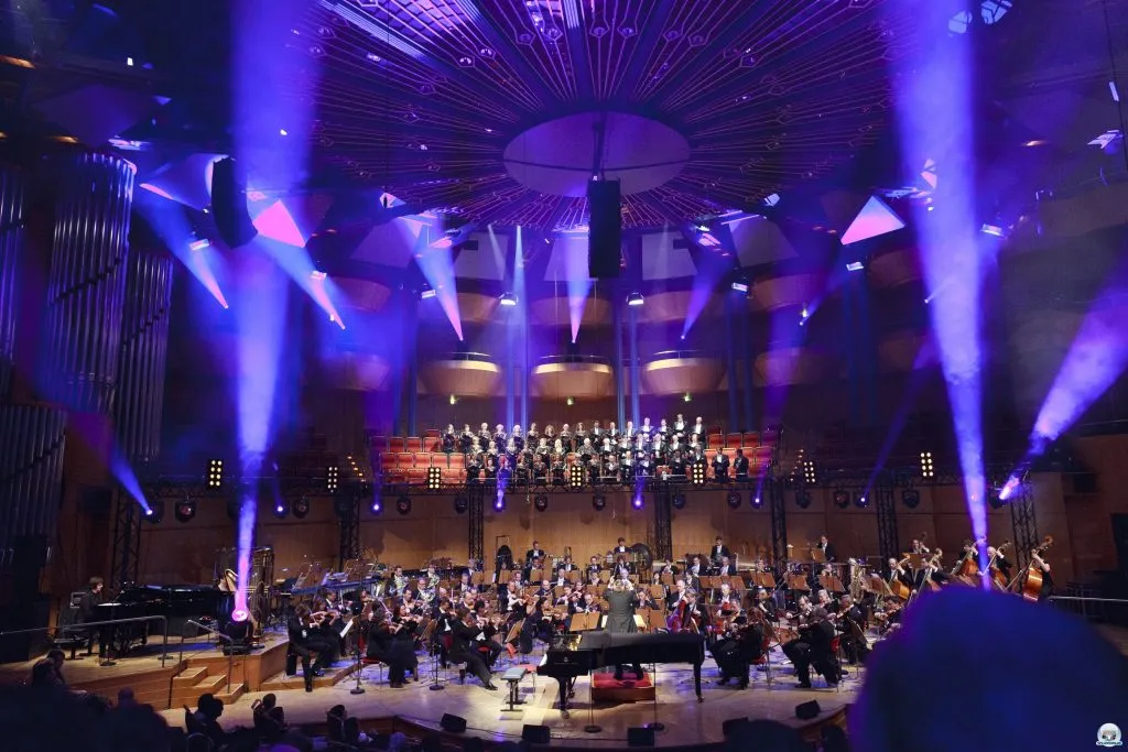Those fancy lights mean this is a concert of game soundtracks. Take that Mozart!